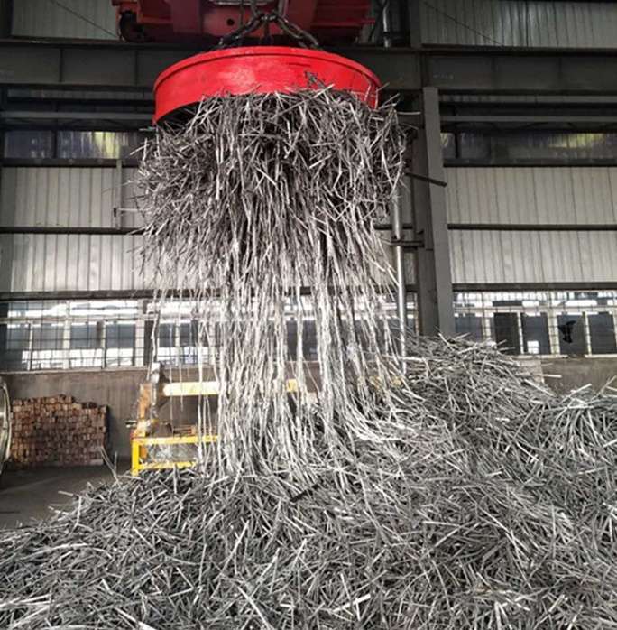 行吊廢鋼電磁鐵吸盤(pán)